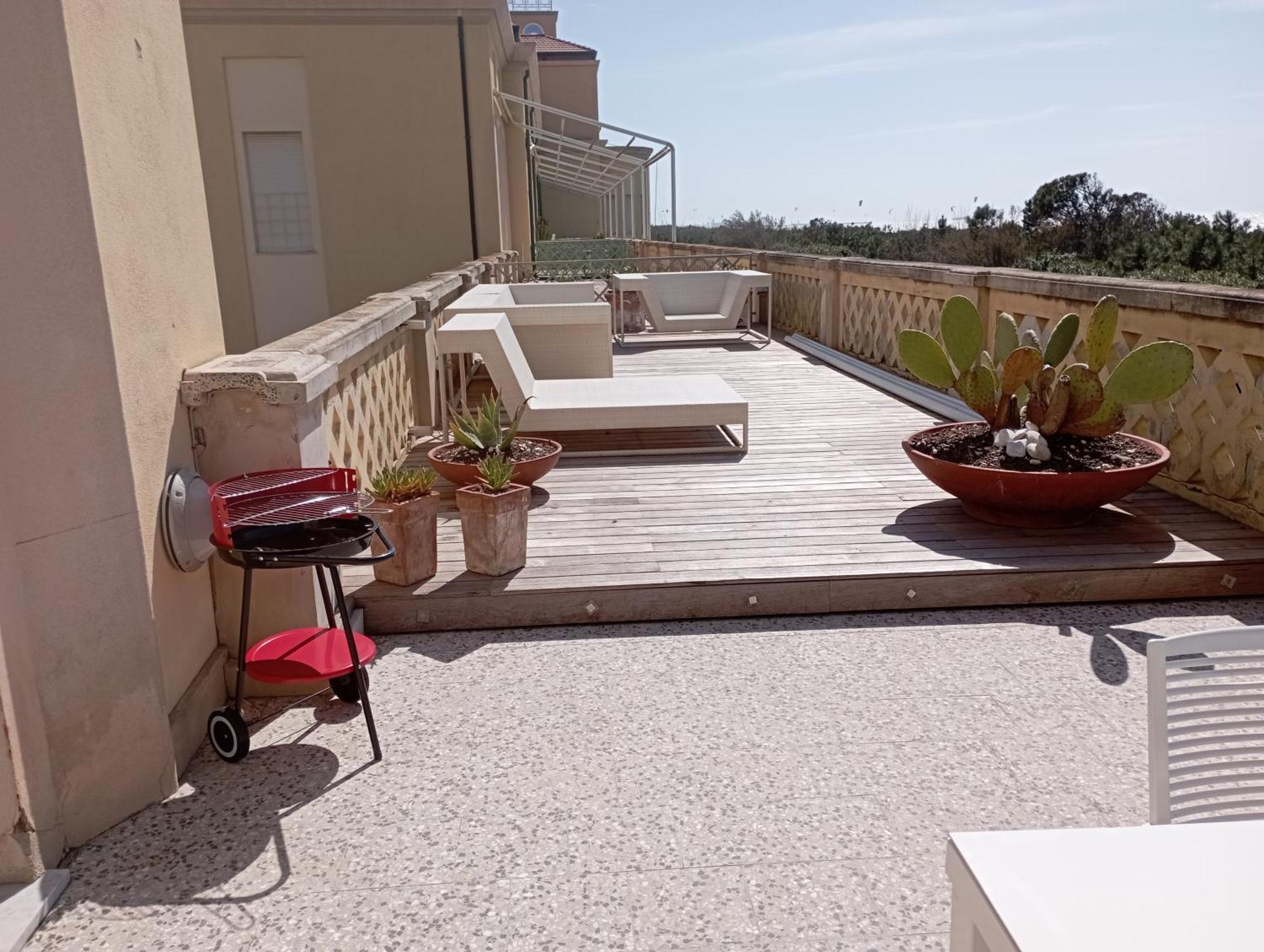 Villa Amazing Sea View Flat à Tirrenia Extérieur photo