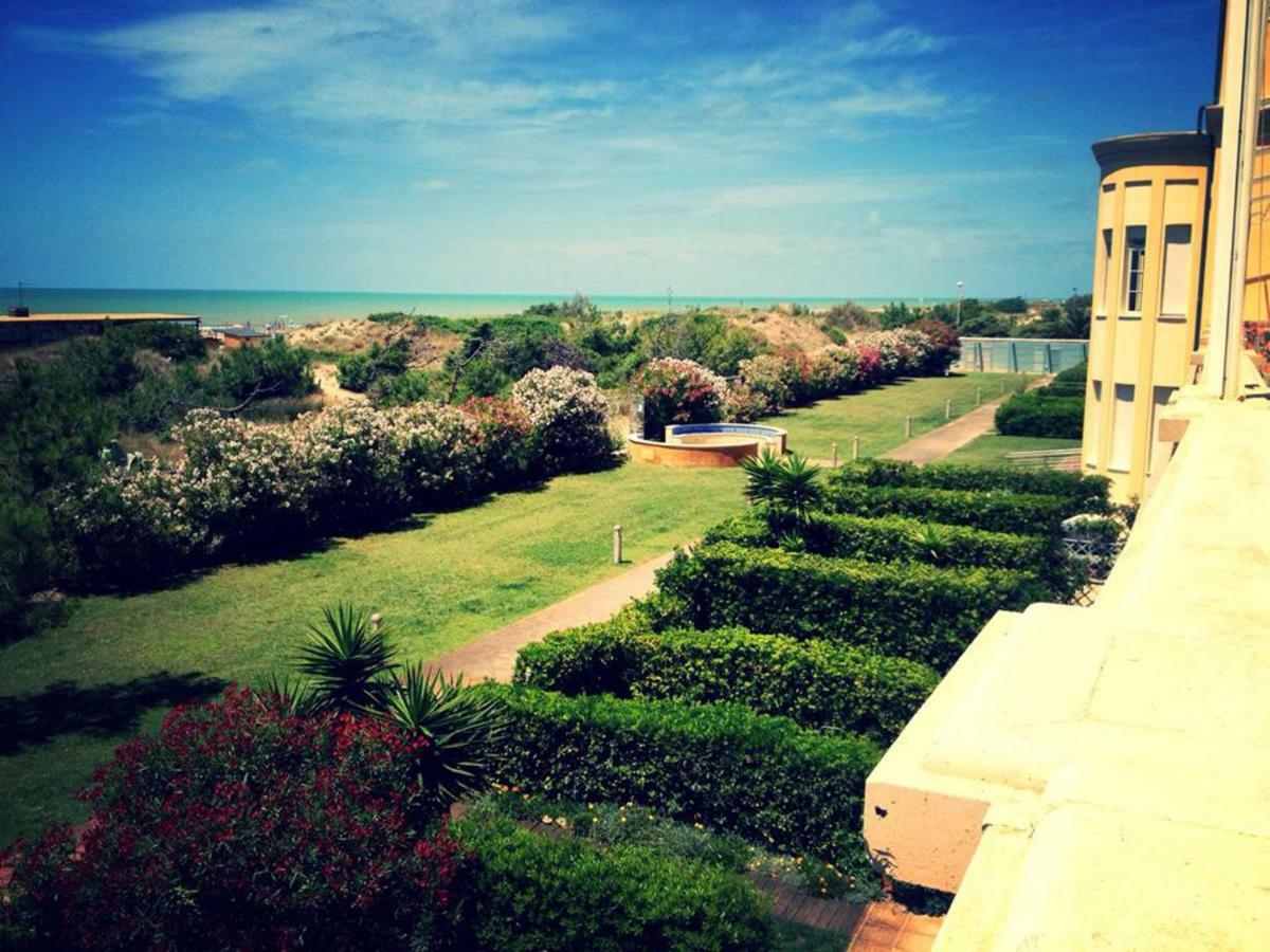 Villa Amazing Sea View Flat à Tirrenia Extérieur photo
